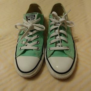 Converse mint